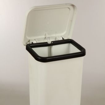 Lixeira com Pedal 50 Litros